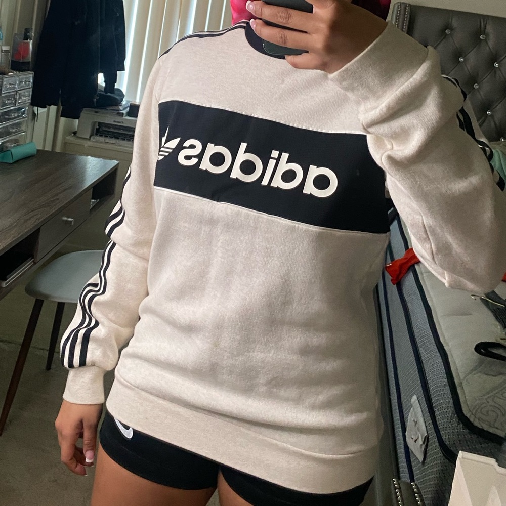 Adidas crewneck